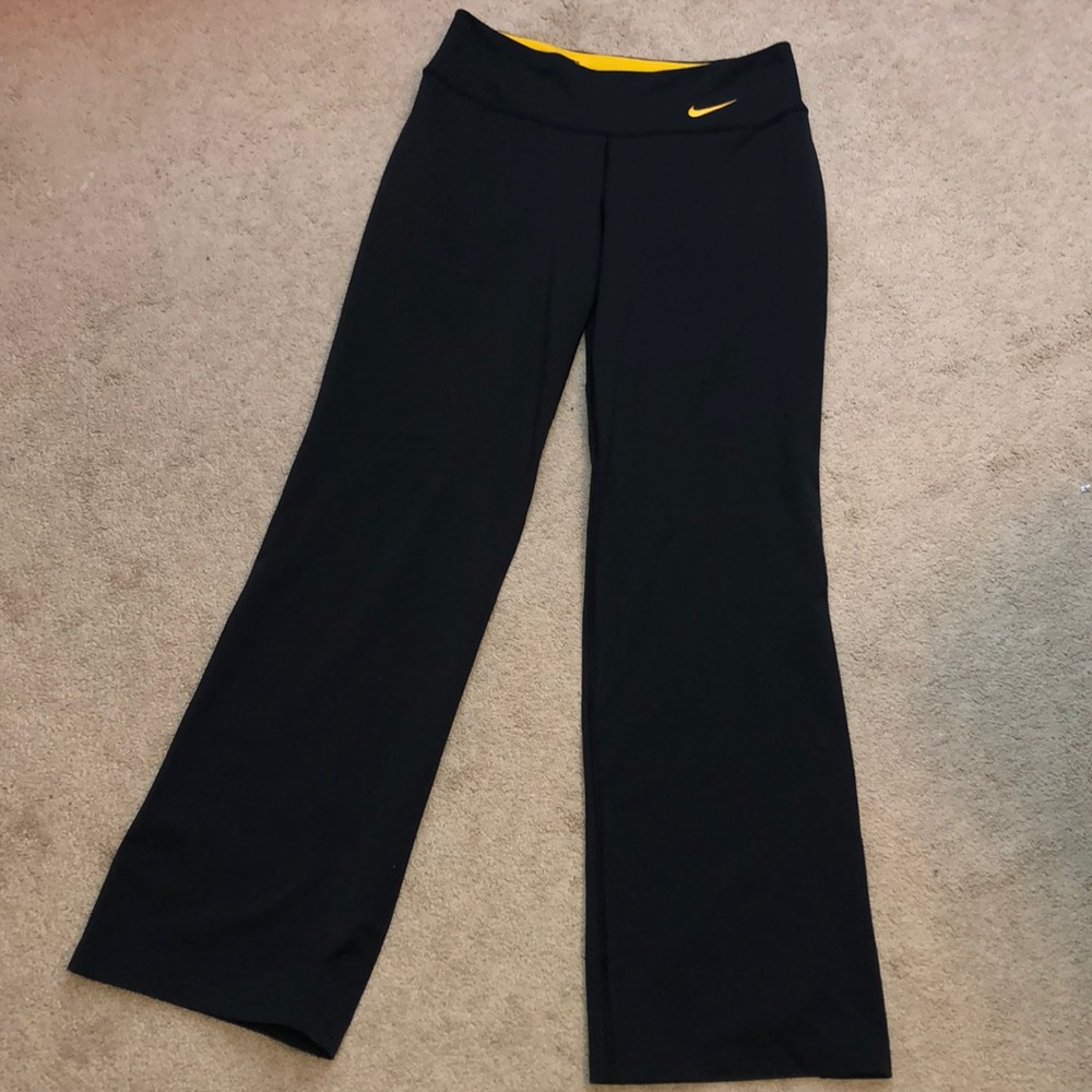 Women’s Nike Drifit Pant